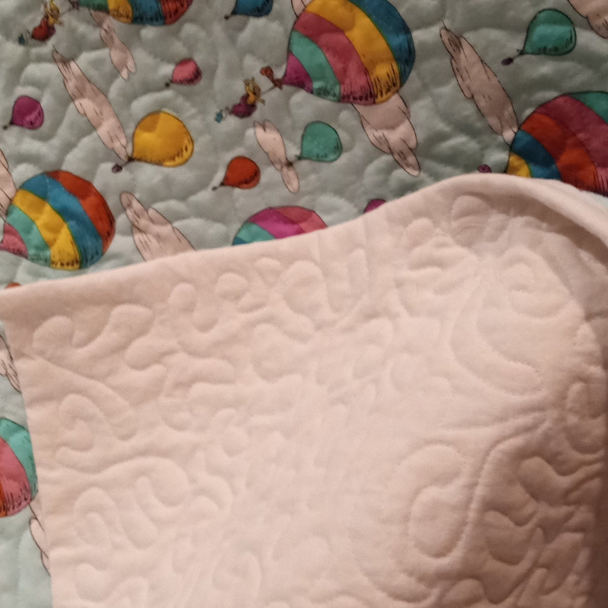 April 1st Pastel Balloons Quilt and Gift Cards Giveaways