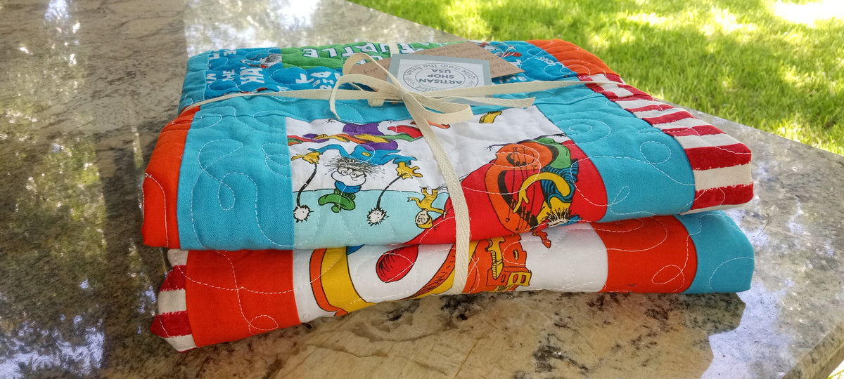 ★ ★ ★ ★ ★ GIVEAWAY Book-Inspired Cozy Quilt 33"x44"