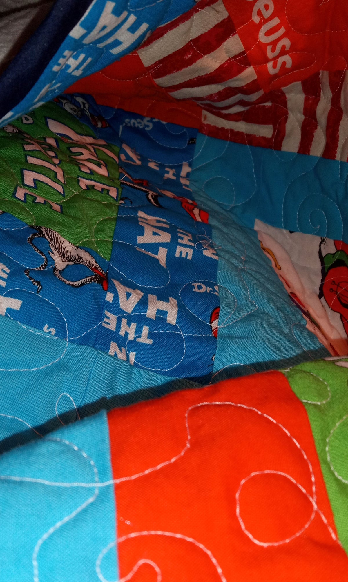 ★ ★ ★ ★ ★ GIVEAWAY Book-Inspired Cozy Quilt 33"x44"